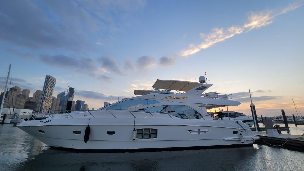 【迪拜游艇】Dubai harbour 63英尺Majesty 名牌豪华游艇包船出海