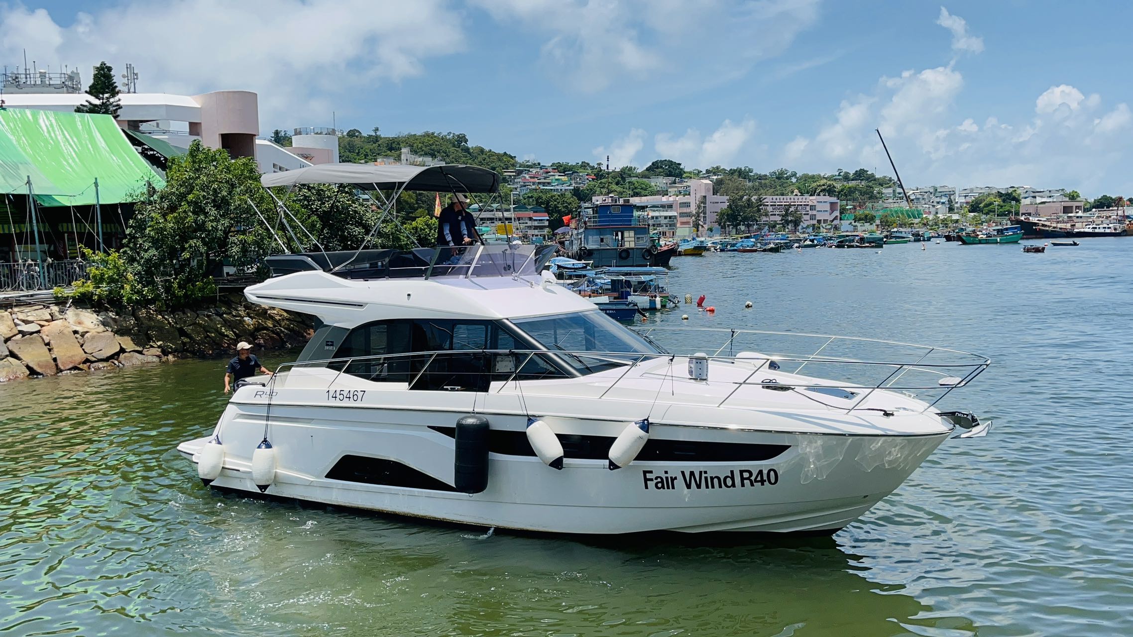 【香港游艇包船】巴伐利亚BAVARIA R40 FLY飞桥游艇