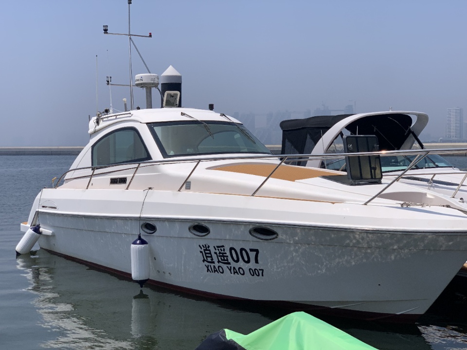 【秦皇岛游艇】豪华运动型，家庭游艇🛥