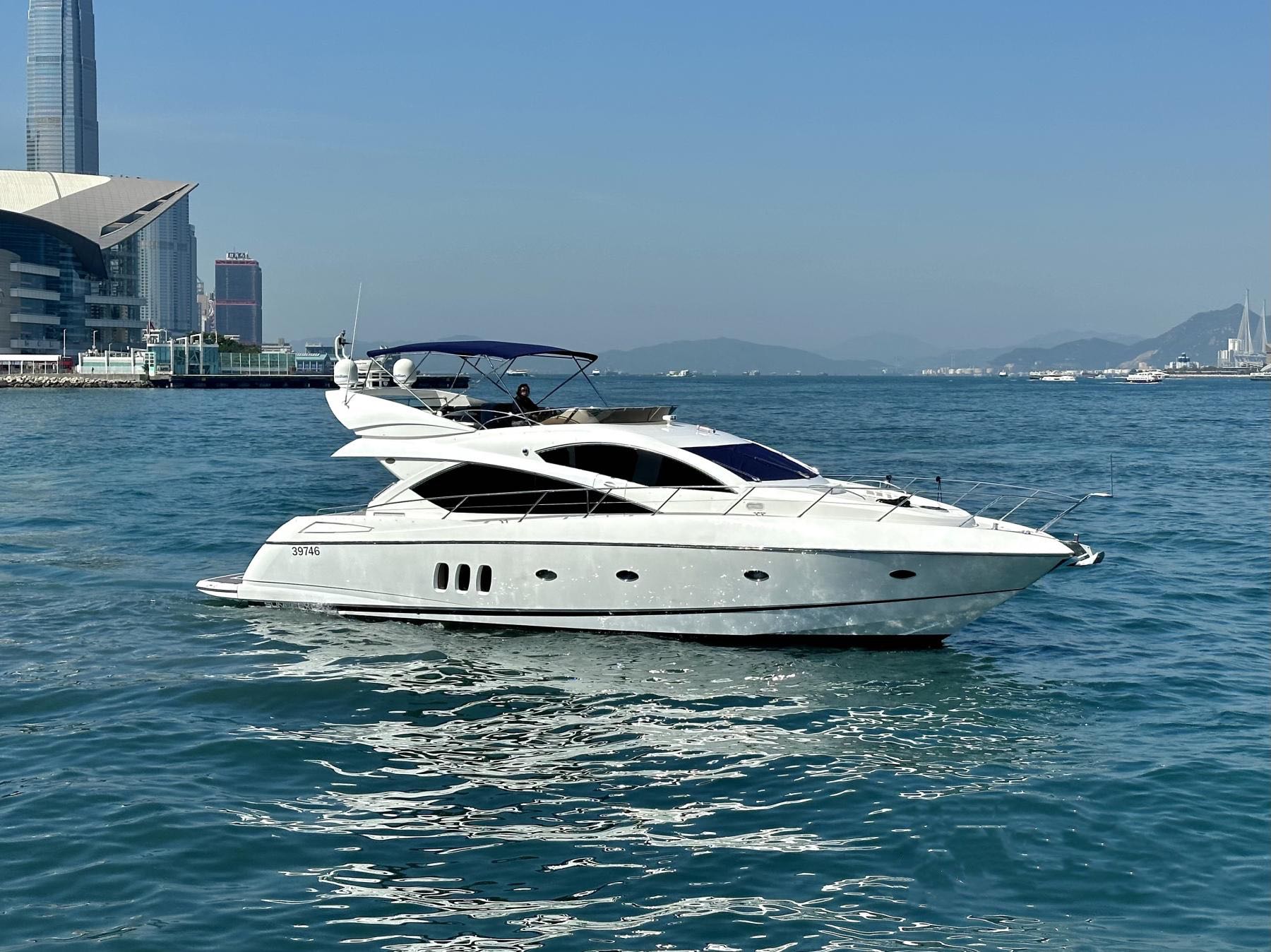 【香港游艇】70尺英国进口Sunseeker（高端游艇）