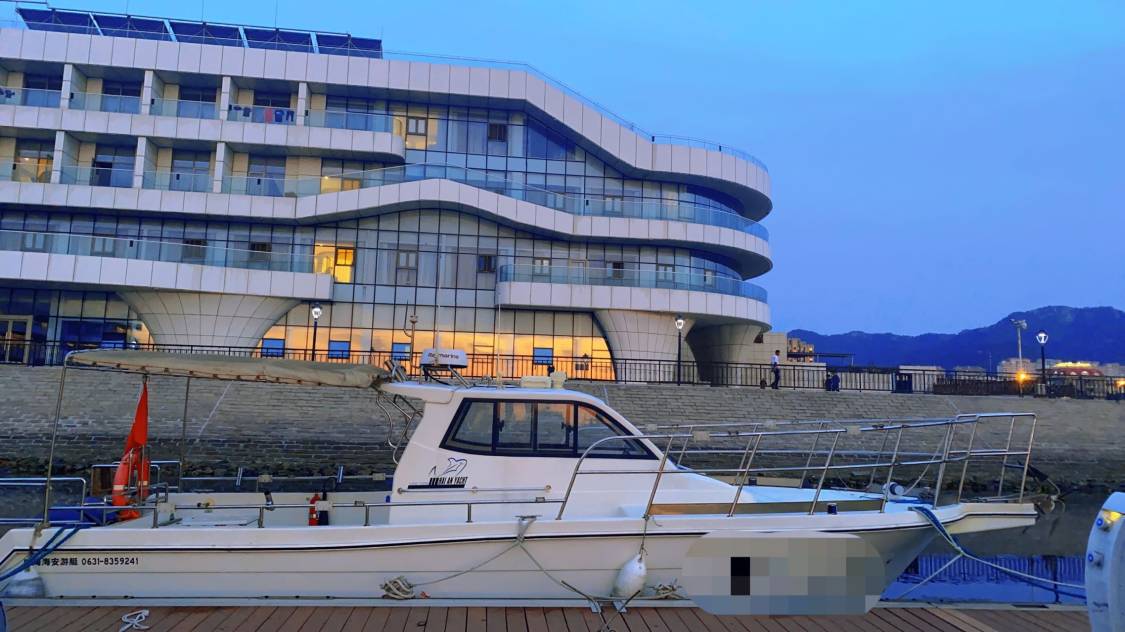 【威海游艇海钓】威海金海 合生777号13米钓鱼艇 3小时包船海钓+矿泉水+游艇自驾体验+海钓+投喂海鸥